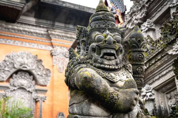 the-impact-and-influence-of-hindu-history-examining-its-literature-architecture-and-politics-4